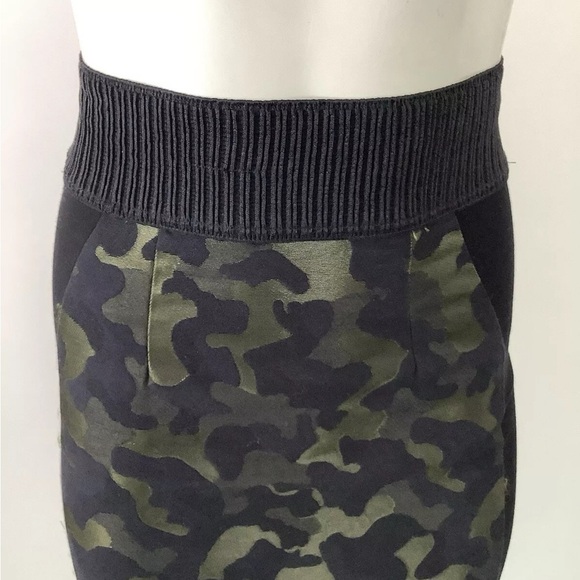 Anthropologie Sz 0 Camo Print Pencil Skirt Green Black Cotton Polyester - Picture 3 of 8